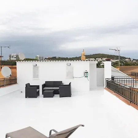 Penthouse With A 80m2 Terrace Near The Apartment *