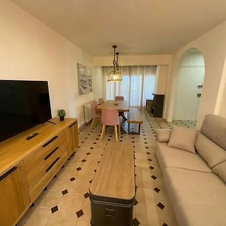 Penthouse With A 80m2 Terrace Near The Appartamento Platja d'Aro